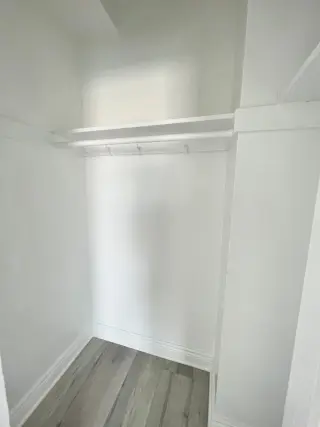 Spacious 1 Bedroom in Prime Ktown Area!