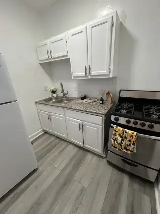 ¡Estudio Económico en Pico Union – Disponible Ahora! $1295 y 2 meses gratis