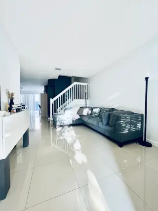 Cómoda habitación en Doral – Lista para Mudarse