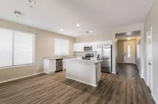 MOVE IN READY!