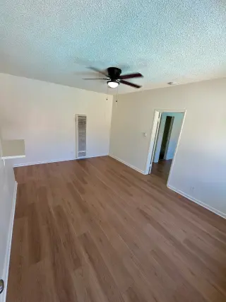Glendale: 1 recámara, piscina y parking | $1,810/mes