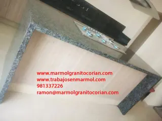 GRANITO STEEL GREY: SOBRIEDAD, RESISTENCIA Y DISEÑO