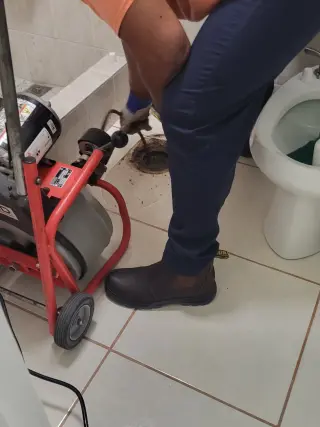 Servicios de Plomería Profesional