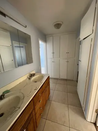 South Gate 2 Bed 1 Bath $2,500