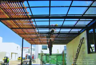 Pérgola Artesanal fabricada a medida, de Cuatro Acabados, -4akva2-