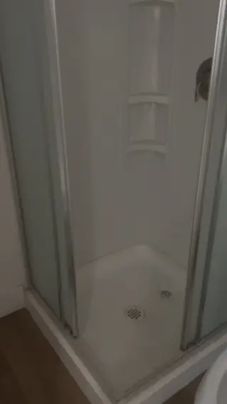Amplio cuarto privado con baño propio en los Angeles a lado de USC campus