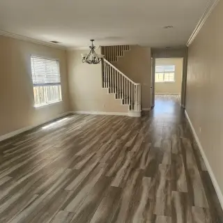 ¡Hermosa y Amplia Casa de 5 Recámaras y 4 Baños en Orange!
