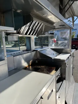 SE VENDE NEGOCIO DE FOOD TRUCK – YA GENERA BUENOS INGRESOS 💰