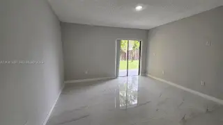 Casa 3/2 Remodelada FOR RENT