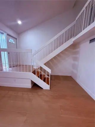 Townhouse para la Renta  3/2