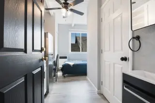 Estudio Amueblado en Cordova St $1,045 - Servicios Incluidos