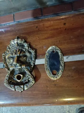 ALDABA DE BRONCE PURO PARA PUERTA 645 GRAMOS