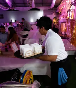 Servicios de Meser@s Elegantes para Eventos