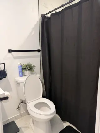 ROOM FOR RENT EAST LA