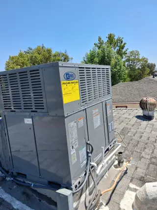 TECNICO  HVAC. INSTALADOR