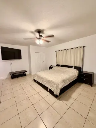 5bedroom 3bathrooms