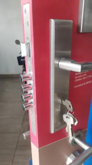 Cerrajeros y cerraduras Bogotá 3115052789