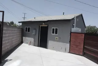 Apt in South Gate