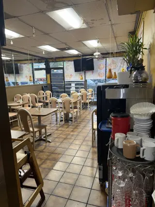 Se vende restaurante salvadoreño
