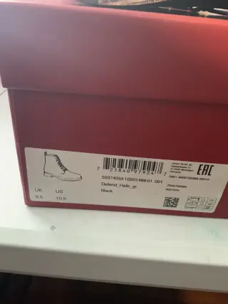 Botas Negras Elegantes en Caja Original  Men size 10.5 como nuevas