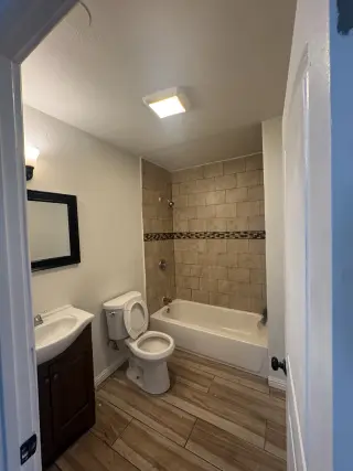🏡 Se renta habitación con baño privado – $1,300 al mes