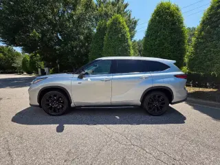 2022 Highlander XLE SUV