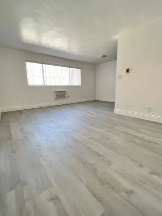 Affordable - Penthouse 1 Bed + 1 Bath with Stunning Hollywood Views!