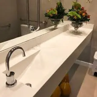 Corian de seis mm de espesor para cocinas, counters, paredes, techos, fachadas