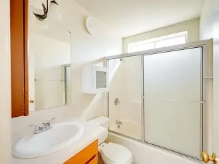 Apartamento 1‑hab 1‑baño, parqueadero y amenidades en MONROVIA CA