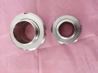Lote de accesorios de acero inoxidable para instalaciones sanitarias