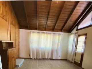 One bedroom in three bedrooms house for rent