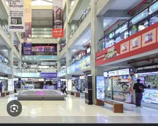 Alquiler tienda en Galería Cyber plaza 14m2