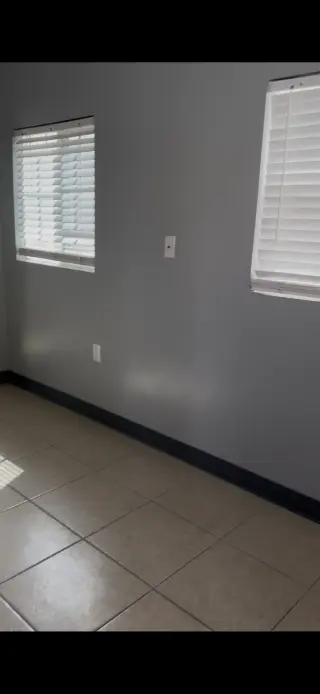 Cuarto y baño privado de renta