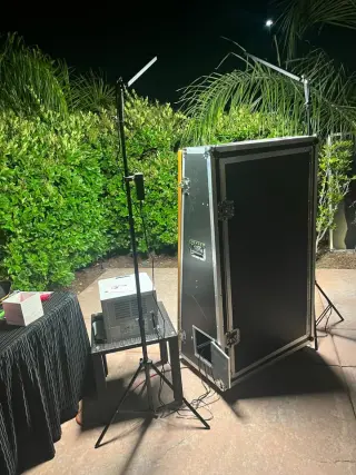 Touch Screen Mirror Photo Booth