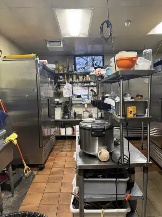 Se vende restaurante salvadoreño