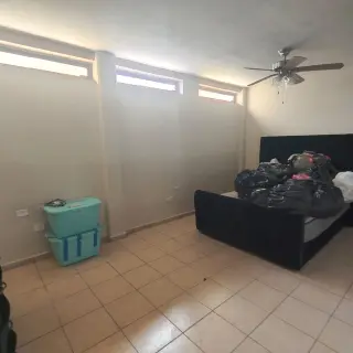 En Renta: Amplio Apartamento ó Bod4ega en 2do Piso