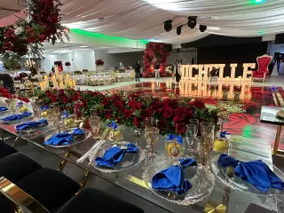 Salon para fiestas / Event Venue