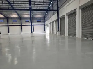 Alquilo Nave de 4250 m2 próximo Autopista Duarte