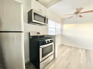 FULLY RENOVATED TRENDY STUDIO WITH DINING AREA. AMAZING K-TOWN LOCATION! POOL!