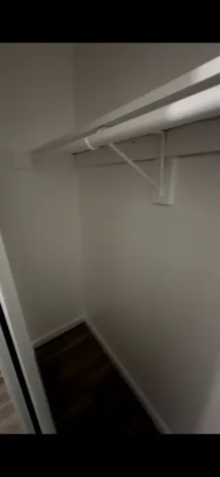 Se renta cuarto pequeño en ciudad de Compton