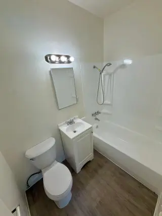 Glendale: 1 recámara, piscina y parking | $1,810/mes