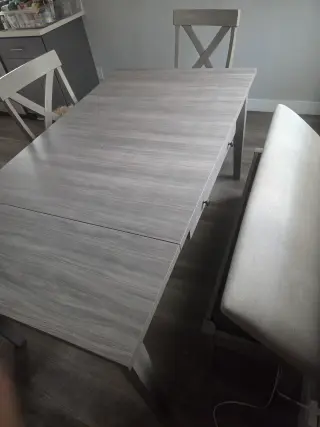 Set dinner with bench and chairs