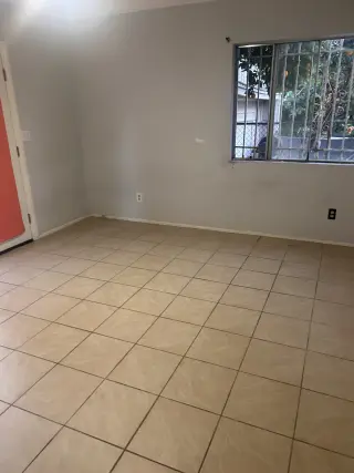 Rento una recamara con su propio baño