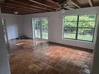 1,686 sqft ready for immediate move in.