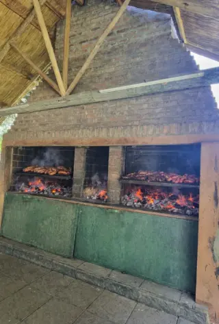 Casa quinta 3400 m2 Quincho techado y parrillas pileta amplios espacios verdes
