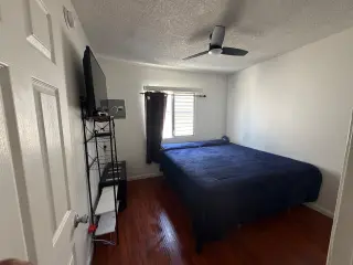 Se renta cuarto Grande