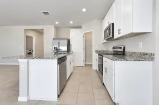 Casa moderna en renta en Zephyrhills – $2,300/mes
