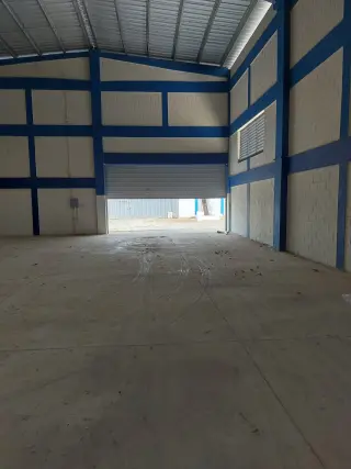 Arriendo 2 Naves de 900 m2 en Autopista De Las Américas