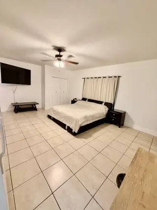 5bedroom 3bathrooms