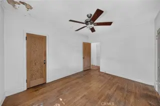 Casa clásica de 3 dormitorios en Highland Park con estilo español
